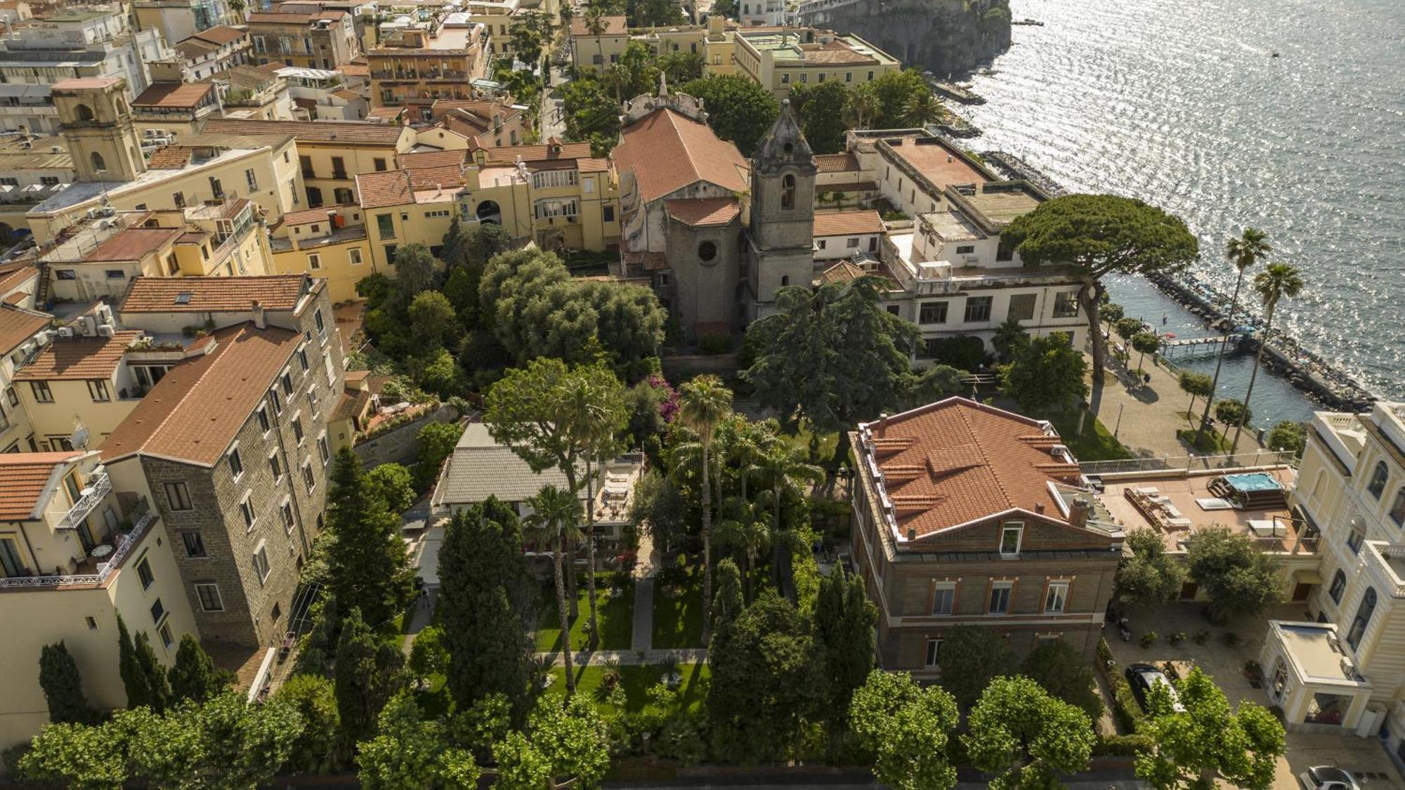 Sorrentovibes - Villa In Sorrento Center With Gardens And Outdoor Space Exterior foto