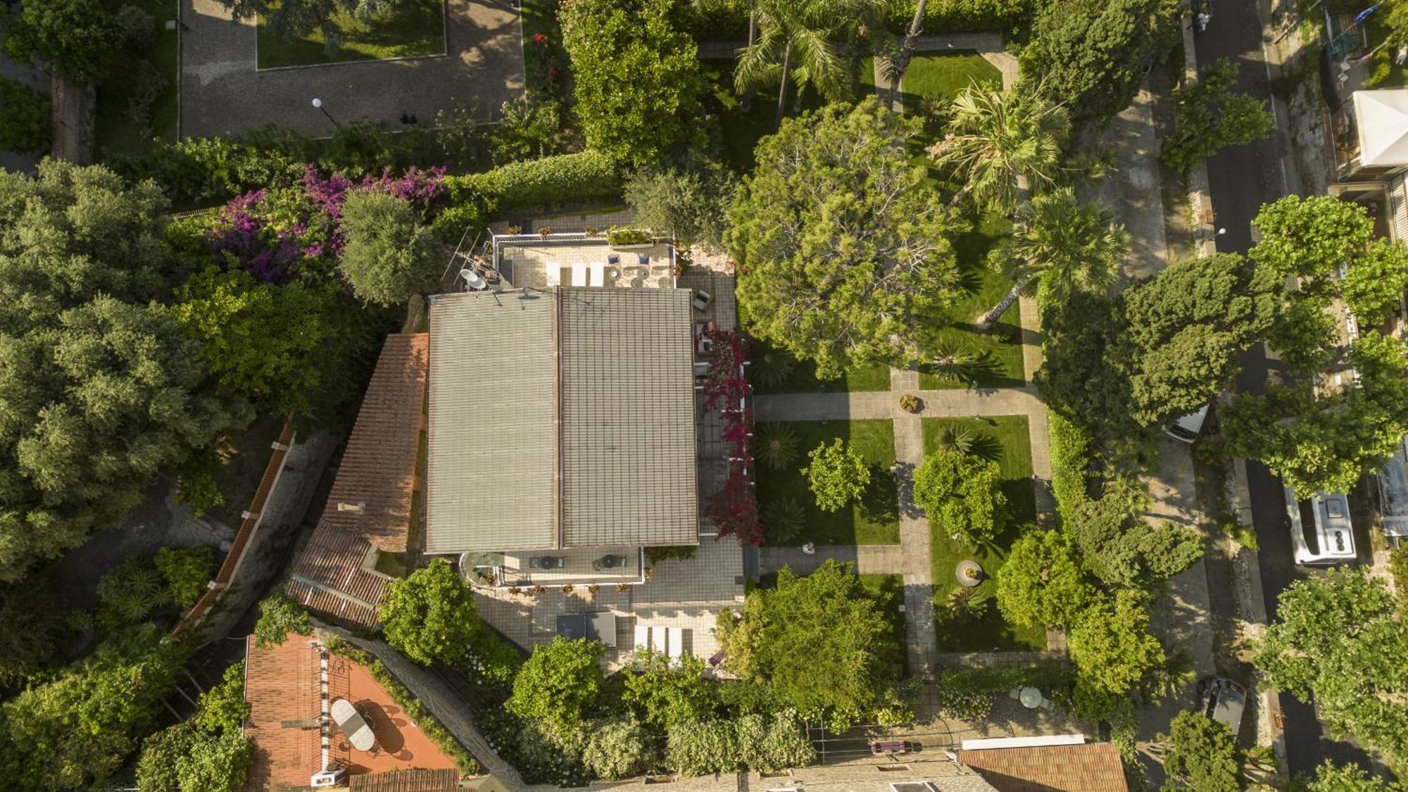 Sorrentovibes - Villa In Sorrento Center With Gardens And Outdoor Space Exterior foto