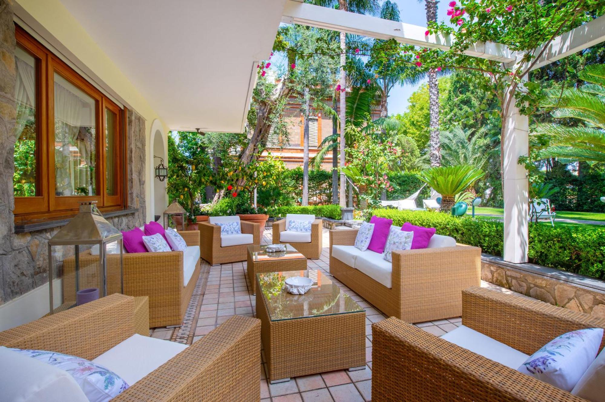 Sorrentovibes - Villa In Sorrento Center With Gardens And Outdoor Space Exterior foto