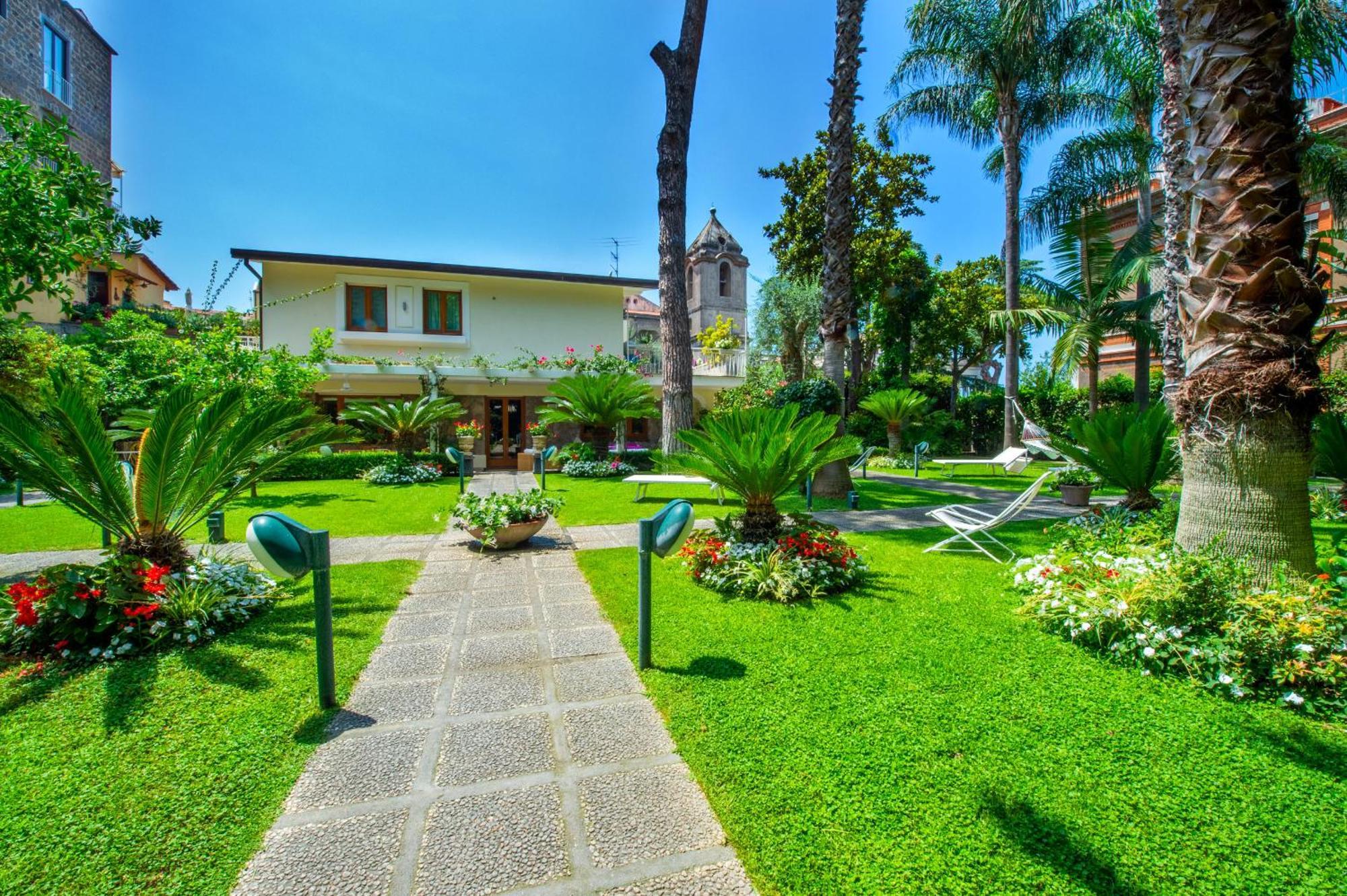 Sorrentovibes - Villa In Sorrento Center With Gardens And Outdoor Space Exterior foto